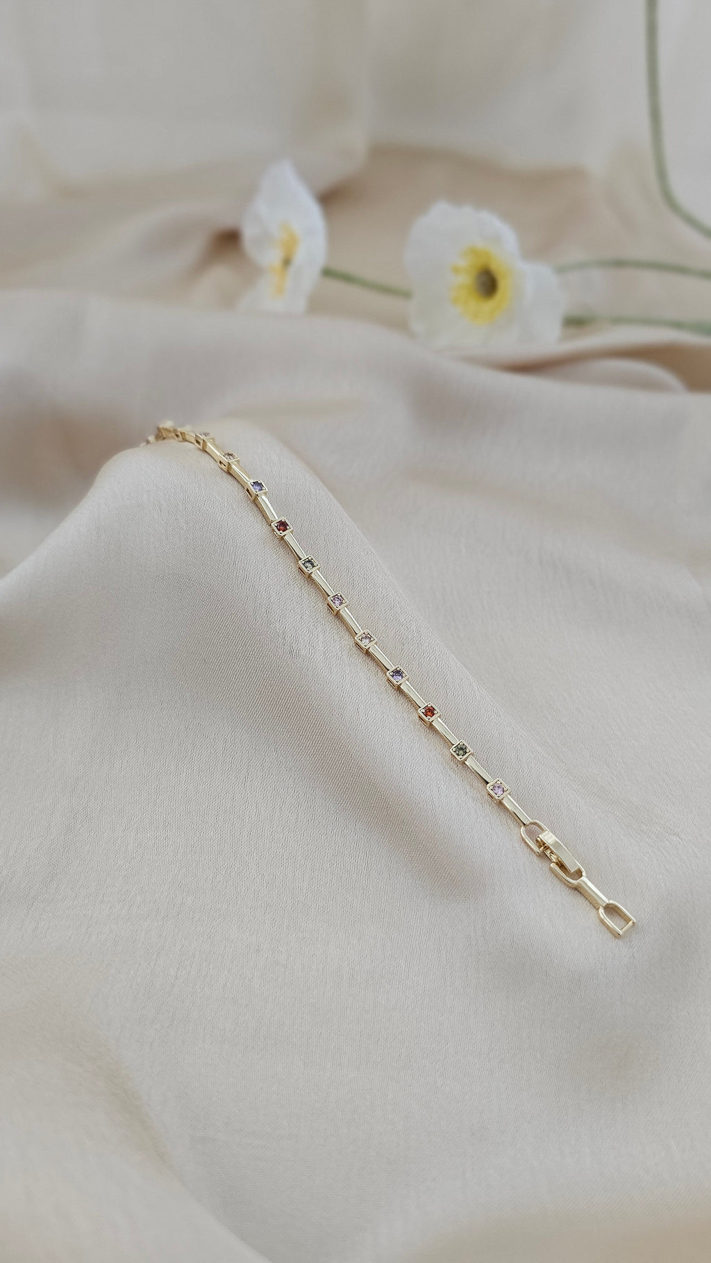 Prisma Multicolor Station Bracelet