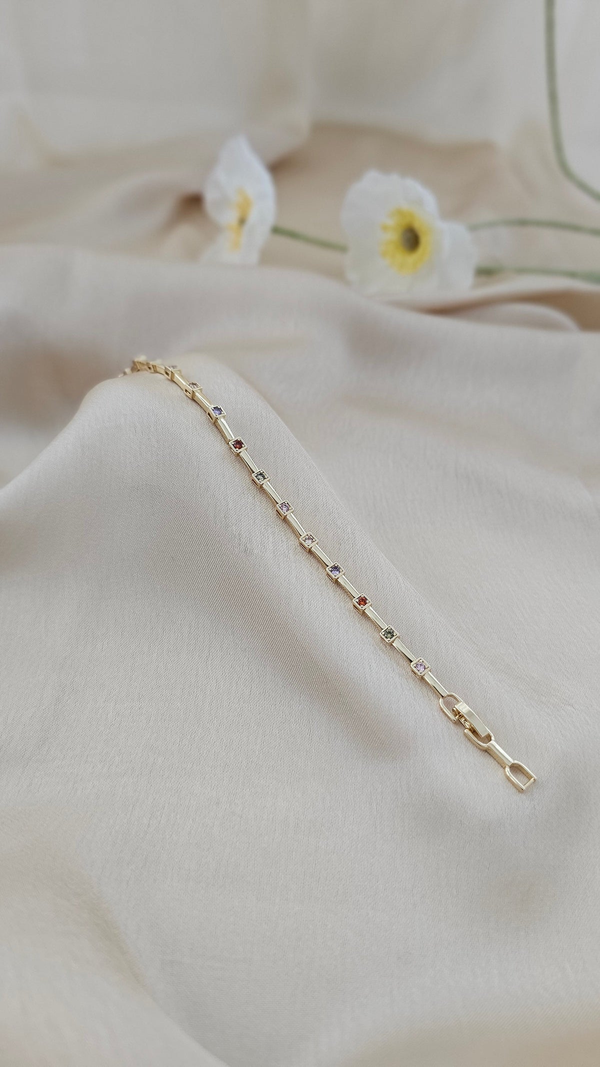 Prisma Multicolor Station Bracelet