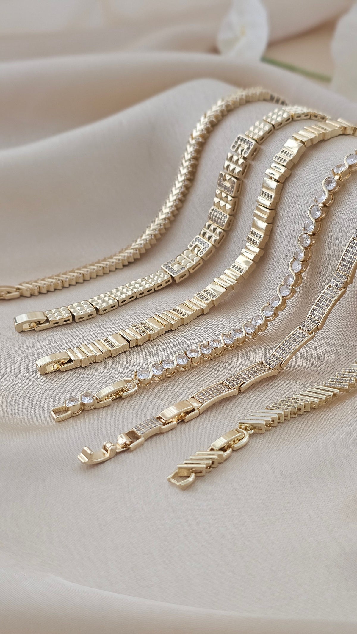 Aurelia Pavé Link Bracelet group photo