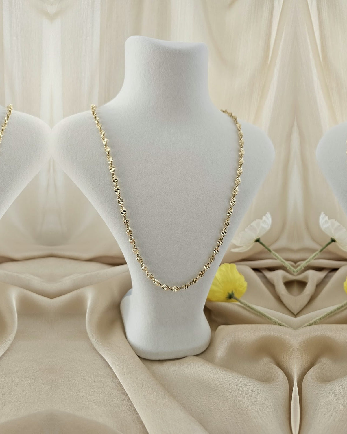 Shimmer Singapore Chain Necklace